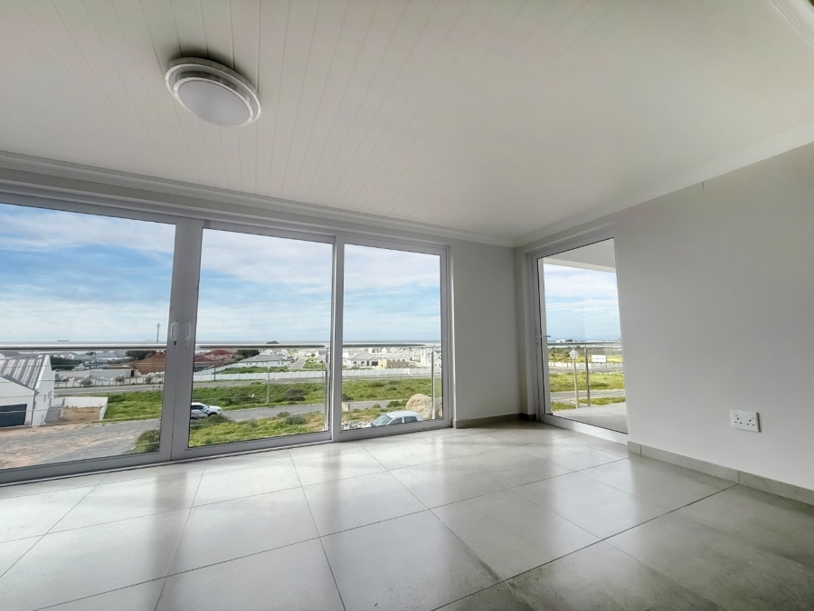 4 Bedroom Property for Sale in Da Gama Bay Western Cape